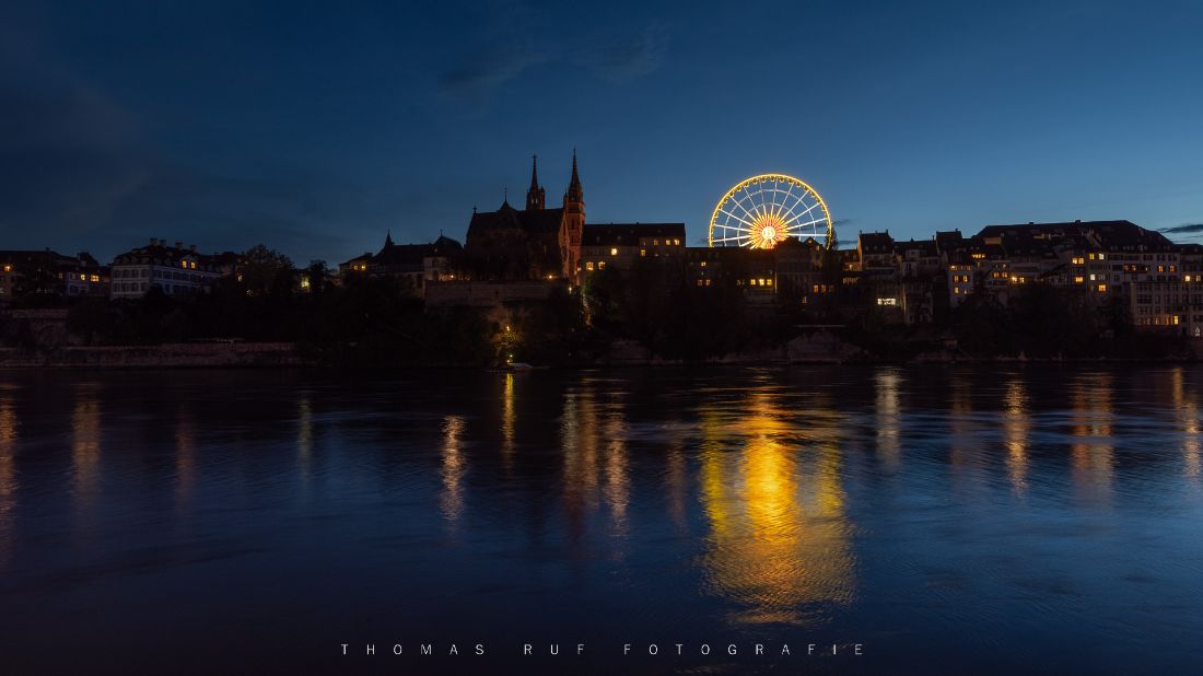 Herbstmesse-Riesenrad auf dem Münsterplatz