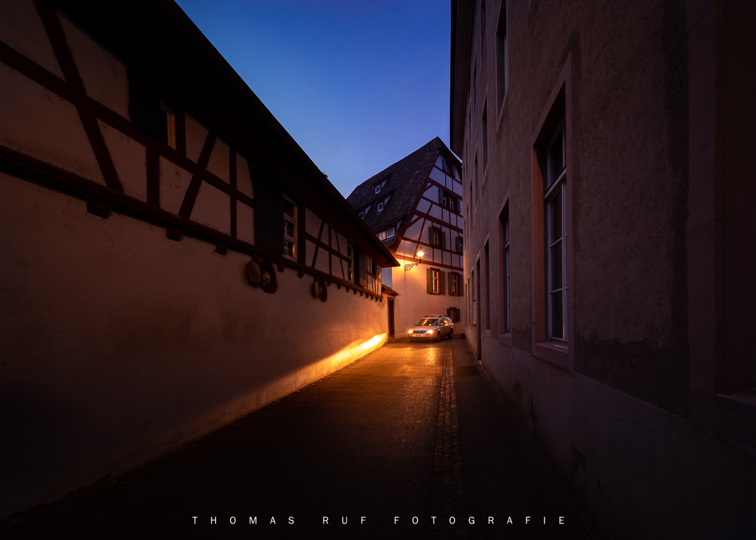 Blaue Stunde im St. Alban Quartier