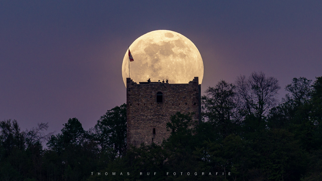 ittlere Ruine Wartenberg | Supermond